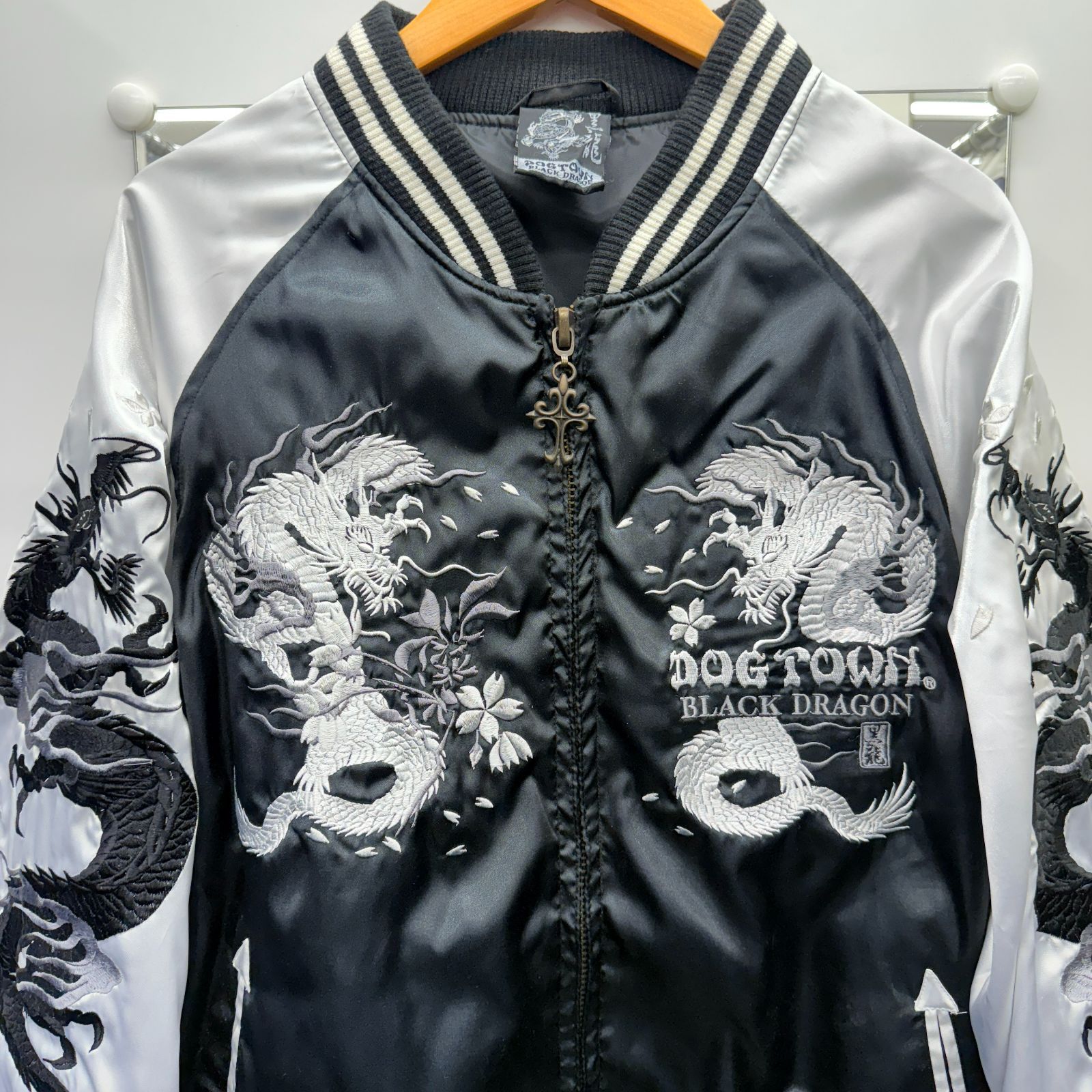 △▽△0104 DOG TWON 黒龍 BLACK DRAGON 龍 刺繍 スカジャン 中古品