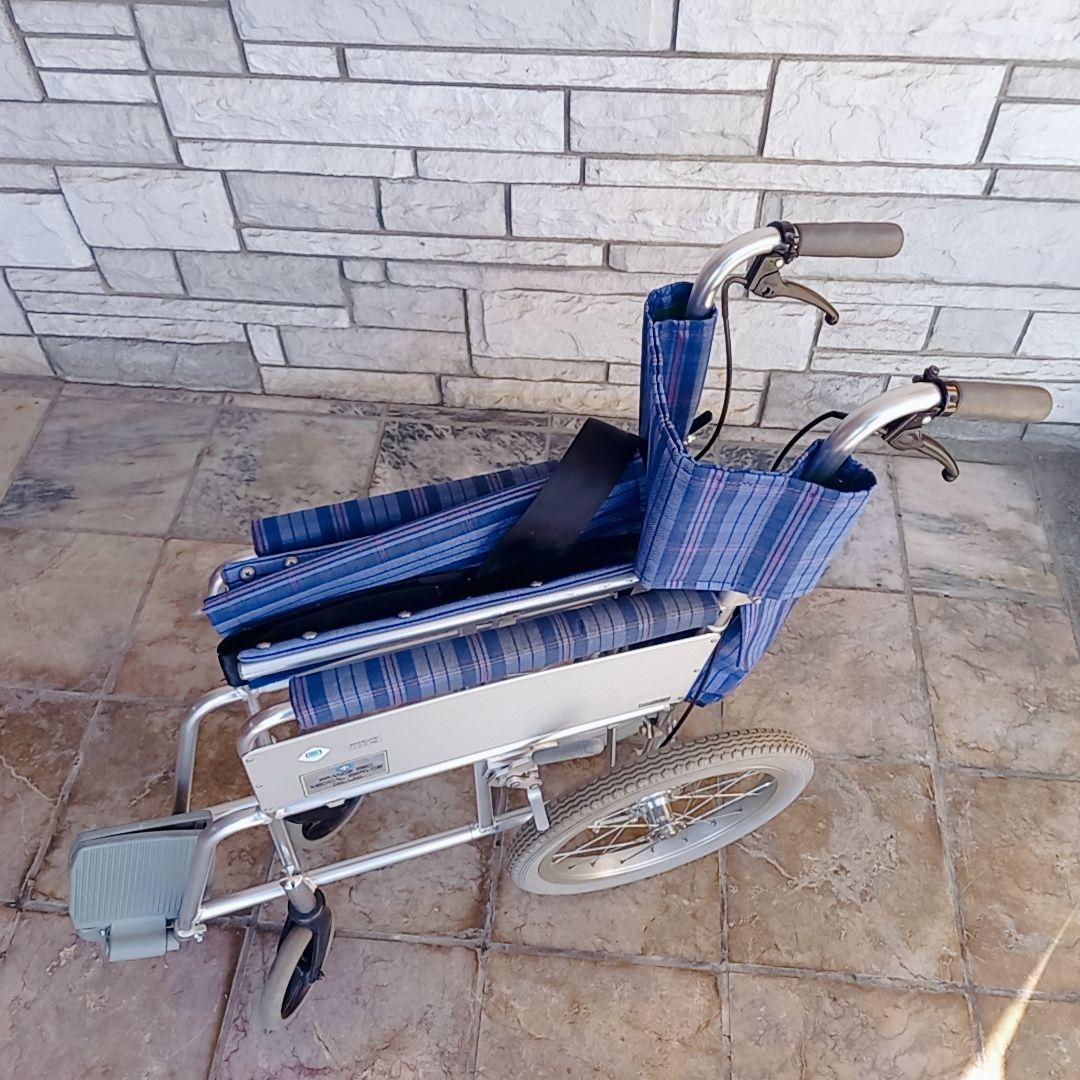 送料込 フランスベッド アルミ製 介助用車いす アルミ製 介助用車椅子