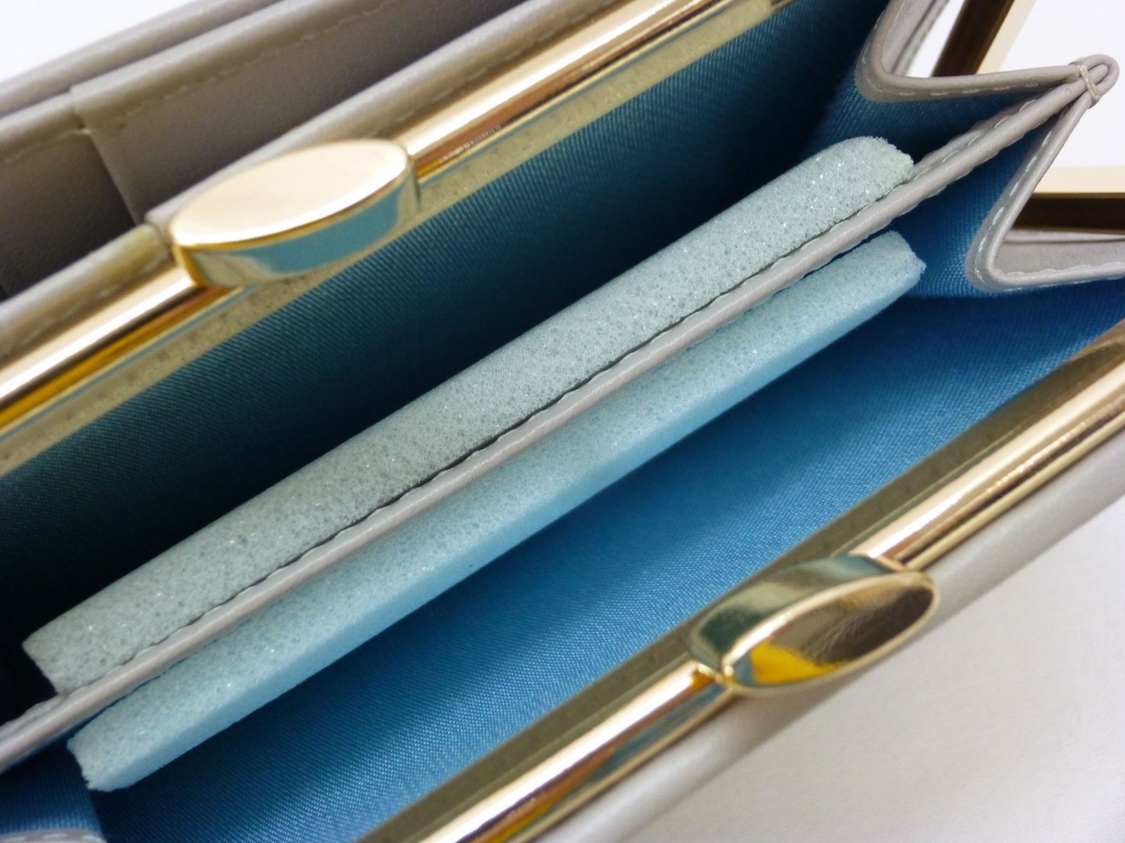 二つ折り財布 ライトブルー