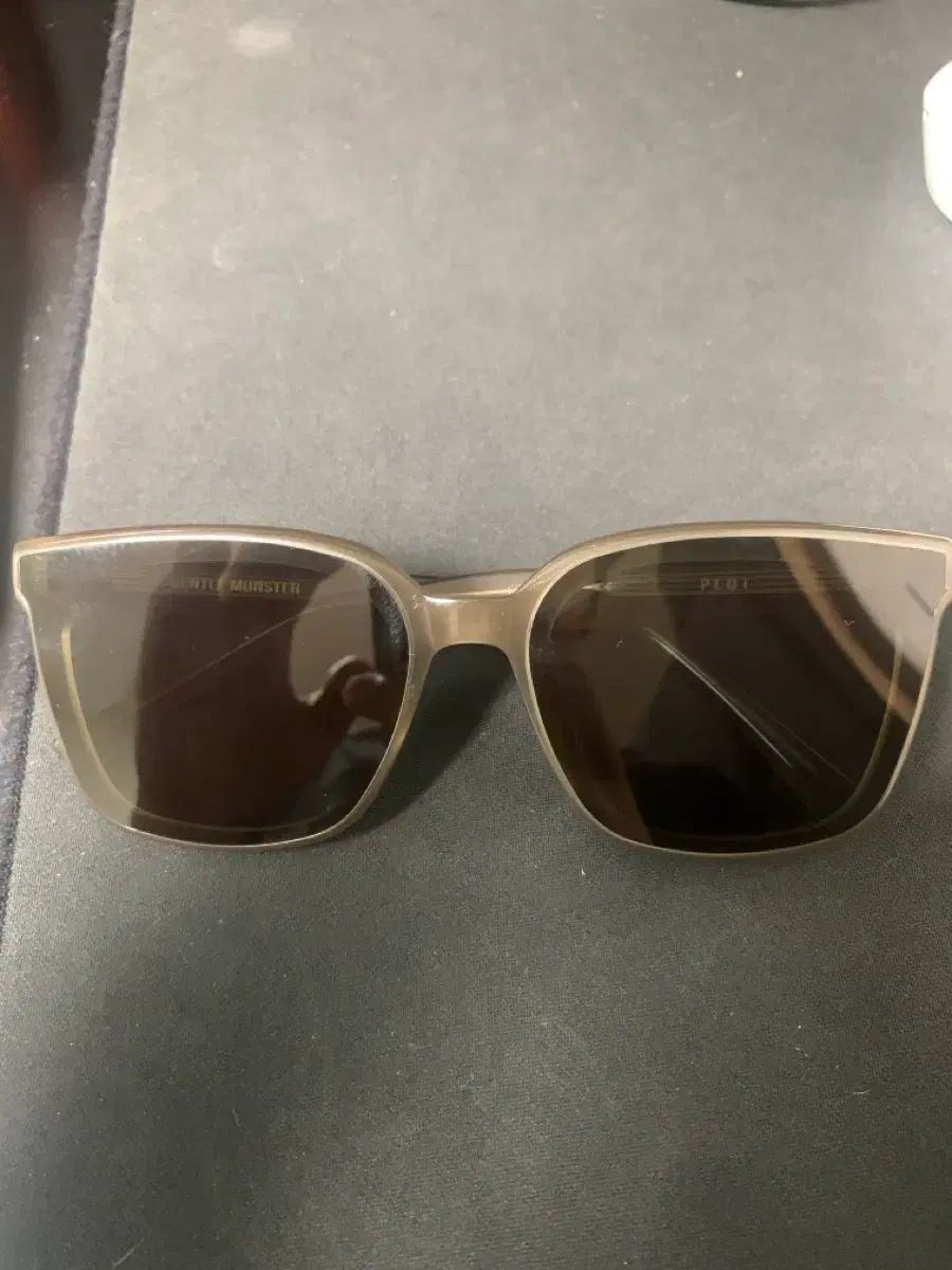 GENTLE MONSTER ジェントルモンスター PLOT サングラス