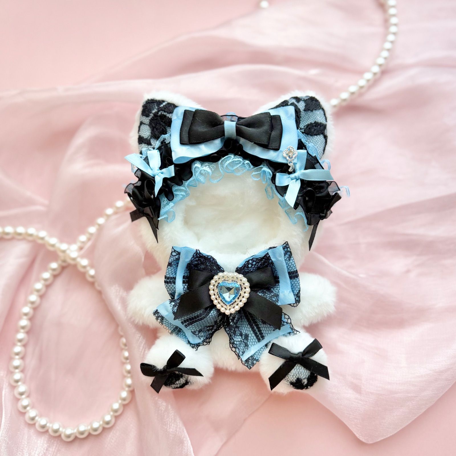 おすわりぬい服 水色黒レースねこちゃん 11㎝〜15㎝ ちびぐるみ にじ