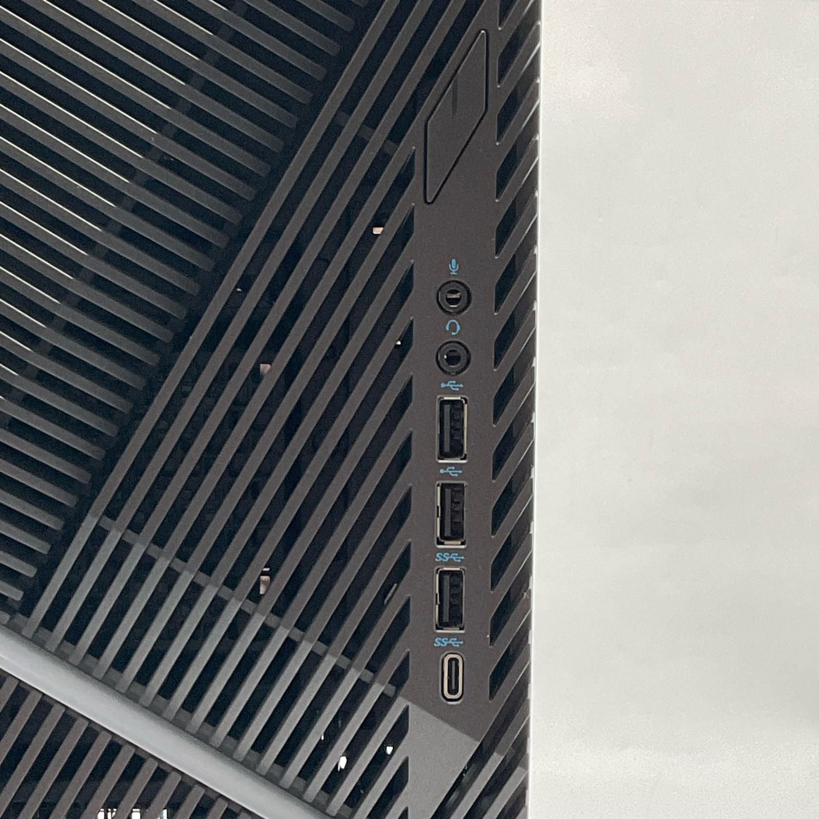 DELL G 5 5000 Intel R Core TM i 7 10700 F 32 GB M 2 SSD 1 TB HDD 非搭載