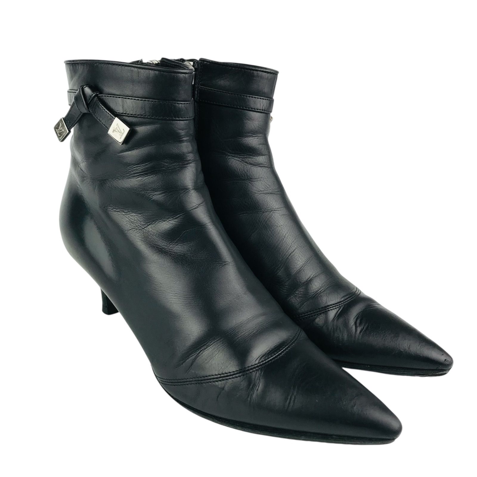 LOUIS VUITTON ルイヴィトン レディース レザー メタルLV刻印リボンデザイン サイドジップ ショートブーツ 35 イタリア製 レディースブーツ ブーツ 冬物 カジュアル ブラック ブーティ