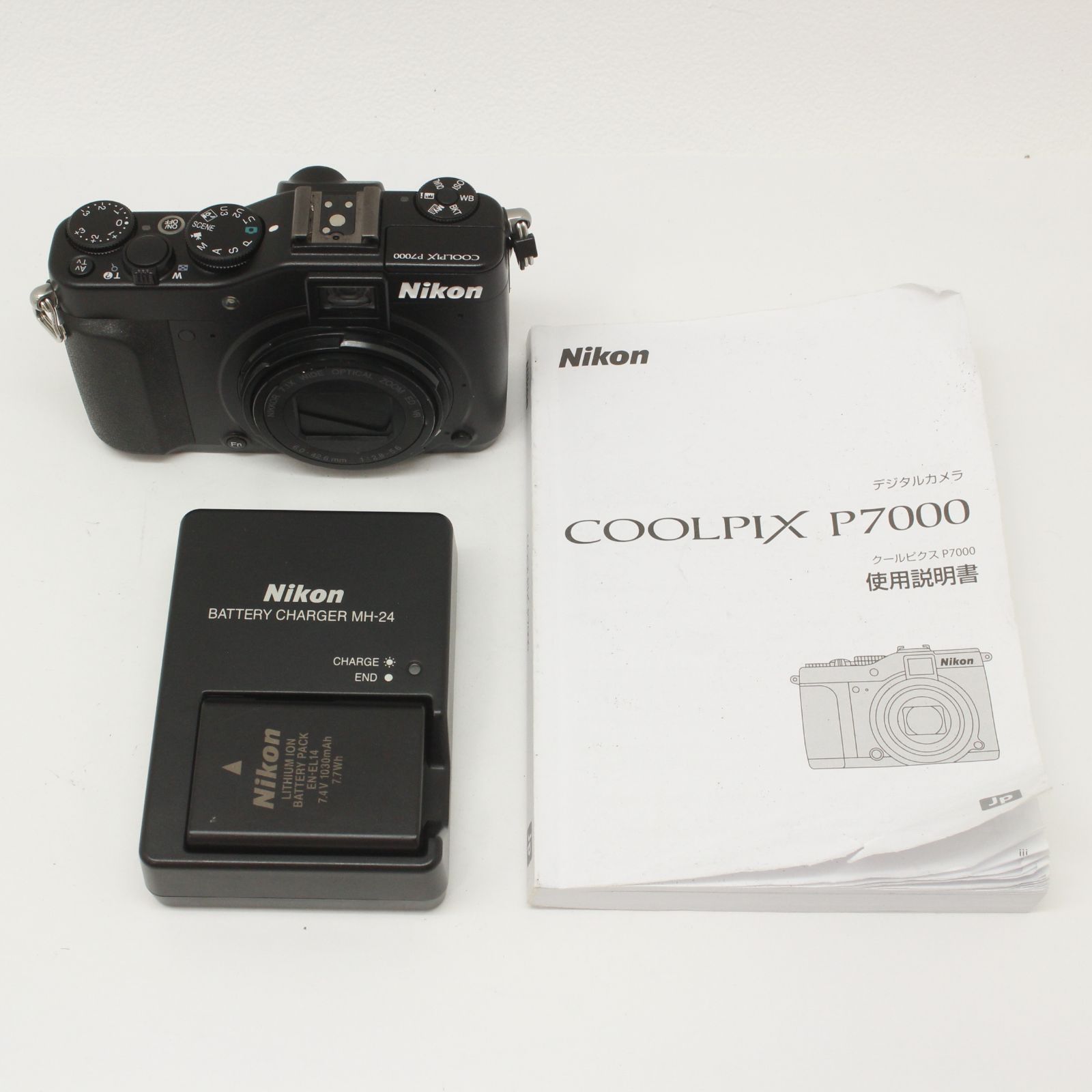 Nikon COOLPIX P7000 - メルカリ