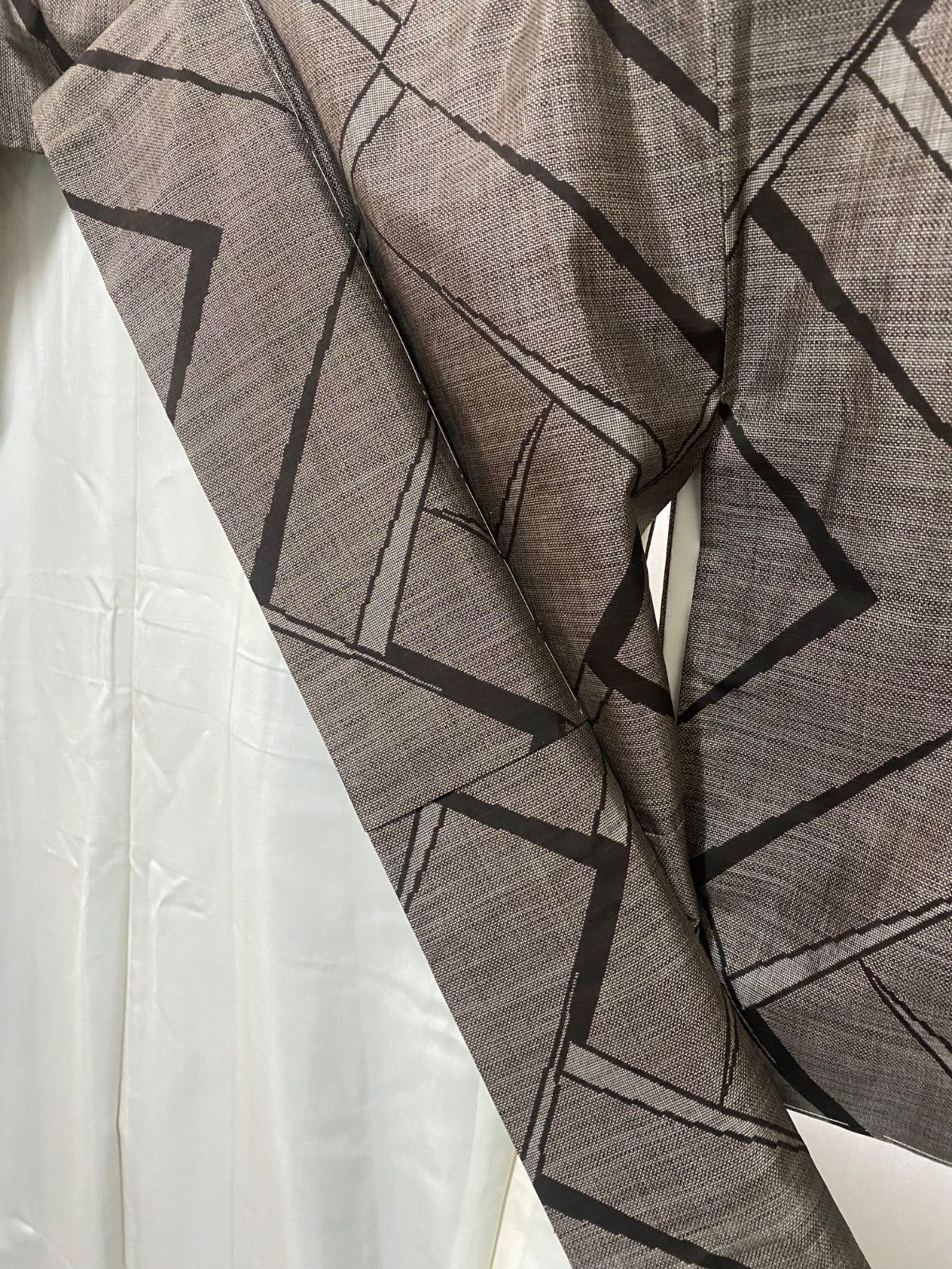  着物 大島紬 泥染め 袷 正絹 しつけ糸あり 幾何学模様 和装 OME 454 紬 着物