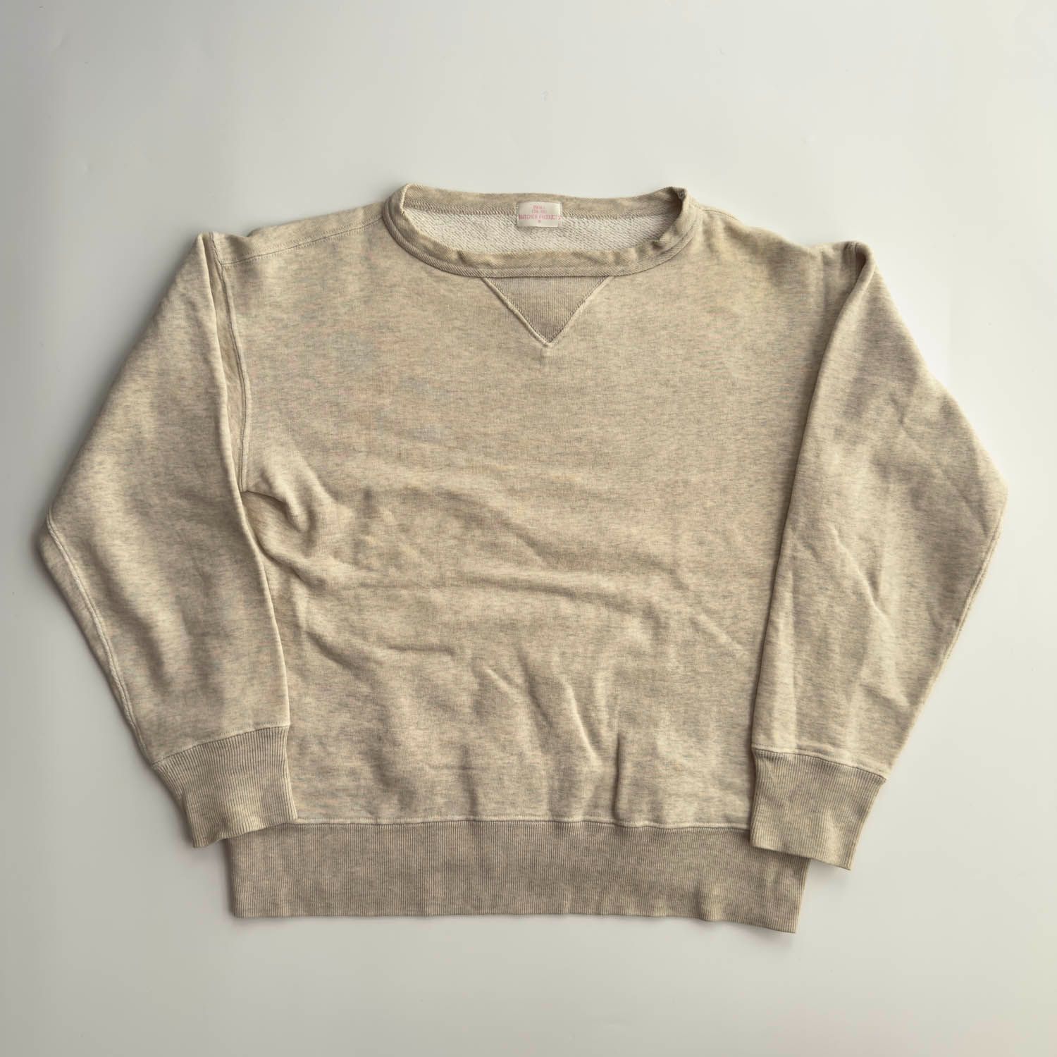 BUTCHER PRODUCTS (ブッチャープロダクツ) 前V クルーネック