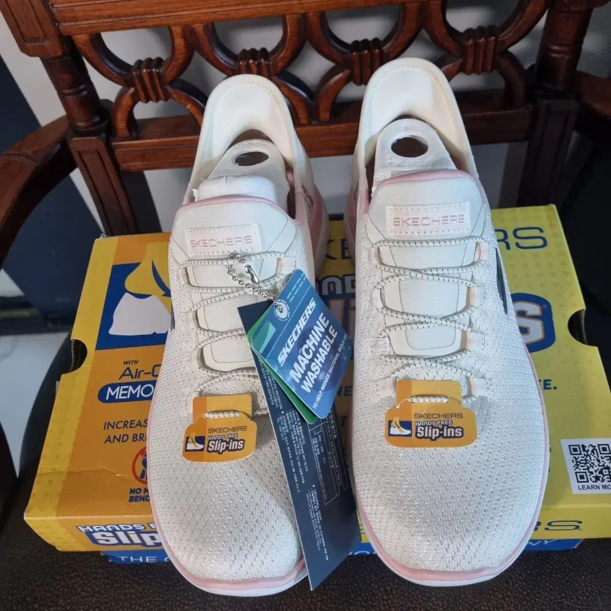 スケッチャーズ スリップINs レディース スニーカー 235