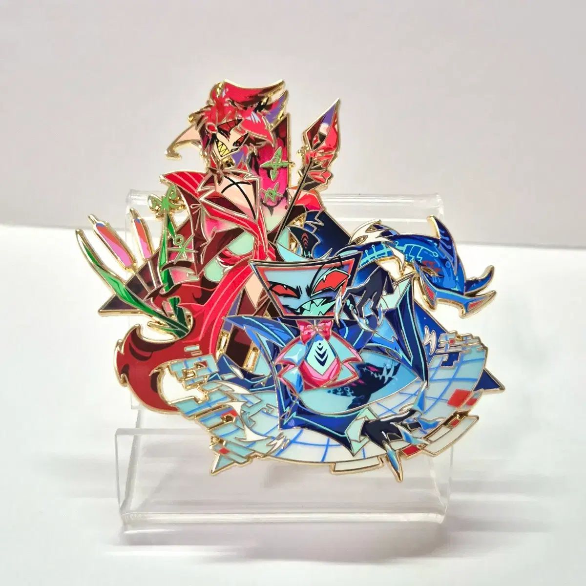 ハズビンホテル アラスター ヴォックス メタルバッジ A