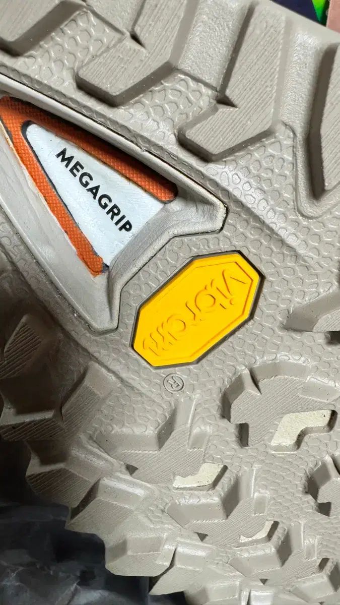 テックニカ スパーク GTX グリーン オレンジ 275