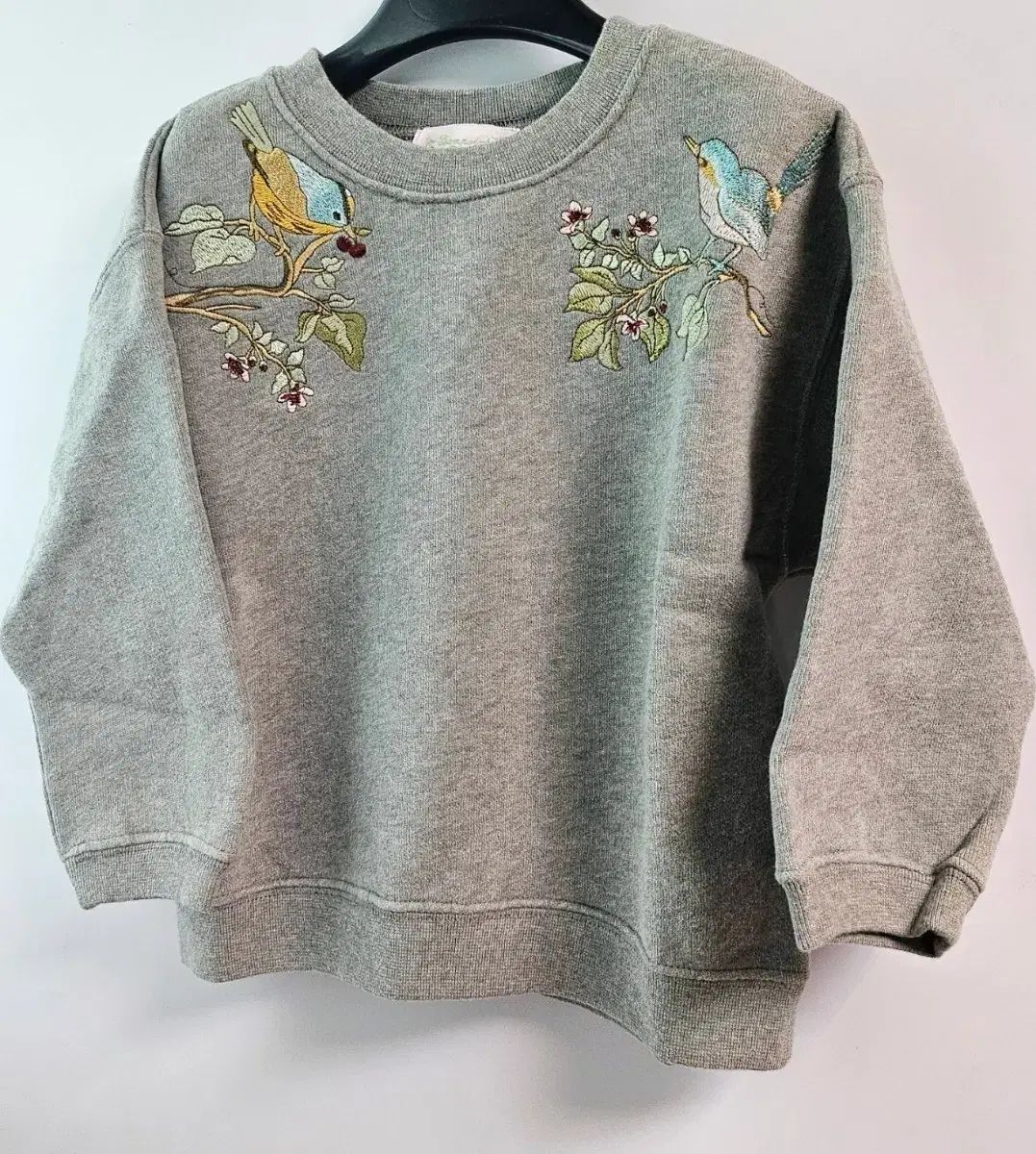 ボンポワン 女の子 スウェットシャツ 4歳 25年度