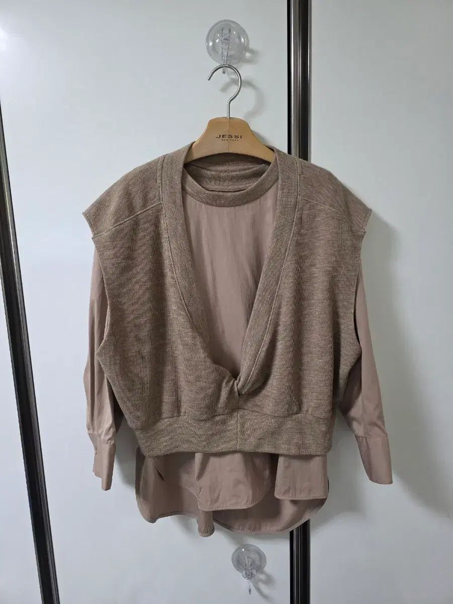 システム レイヤード ブラウス セットアップ