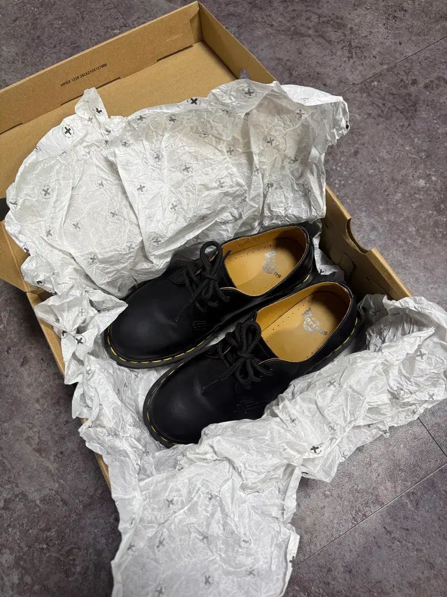 DR MARTENS ドクターマーチン 1461 220