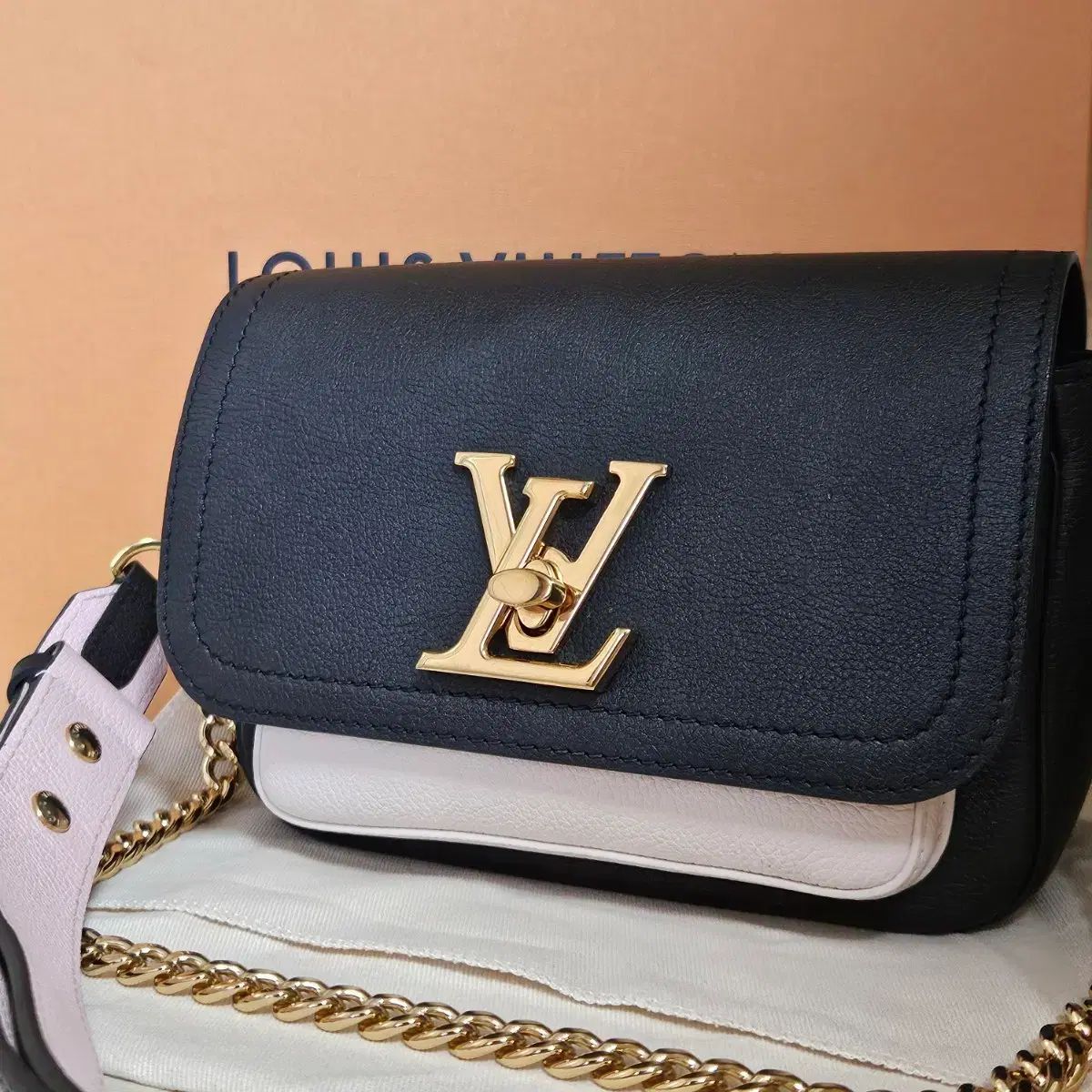 S級 ルイヴィトン ロックミーテンダー ヌガー クロスバック バッグ