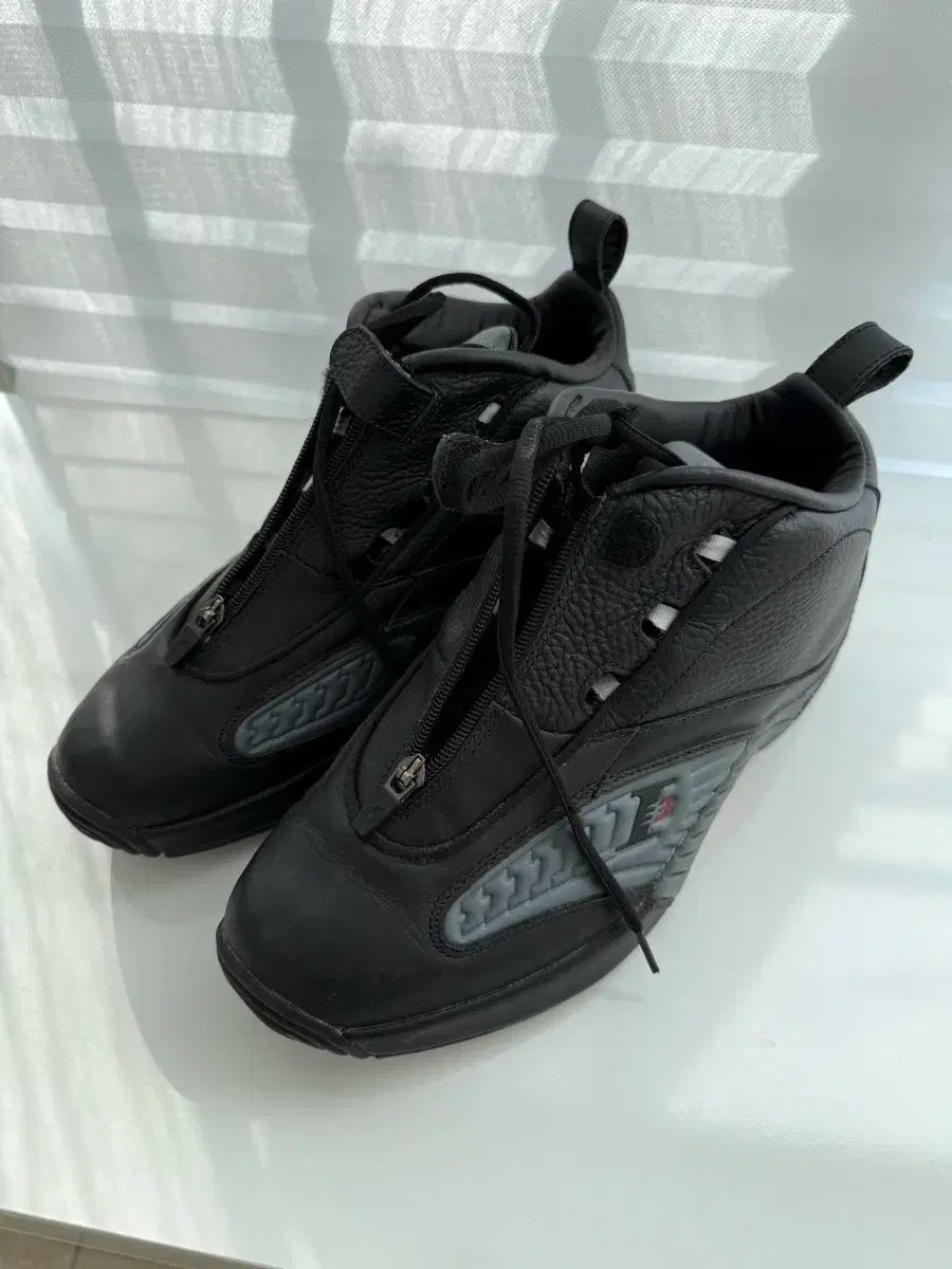 リーボック アンドー 4 コアブラック アイバーソン バスケシューズ 285