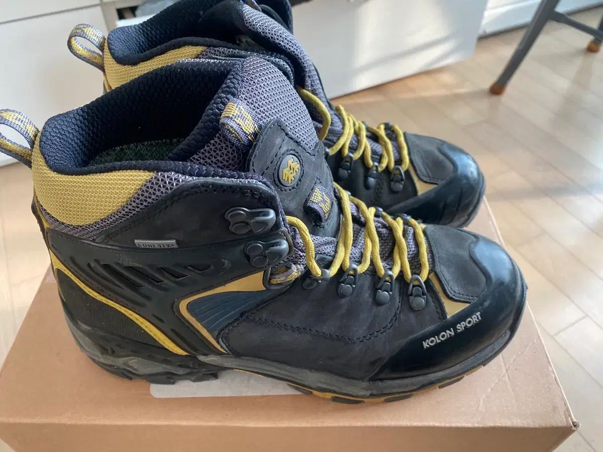 コーロンスポーツ GORE TEX ゴアテックス 登山靴 270