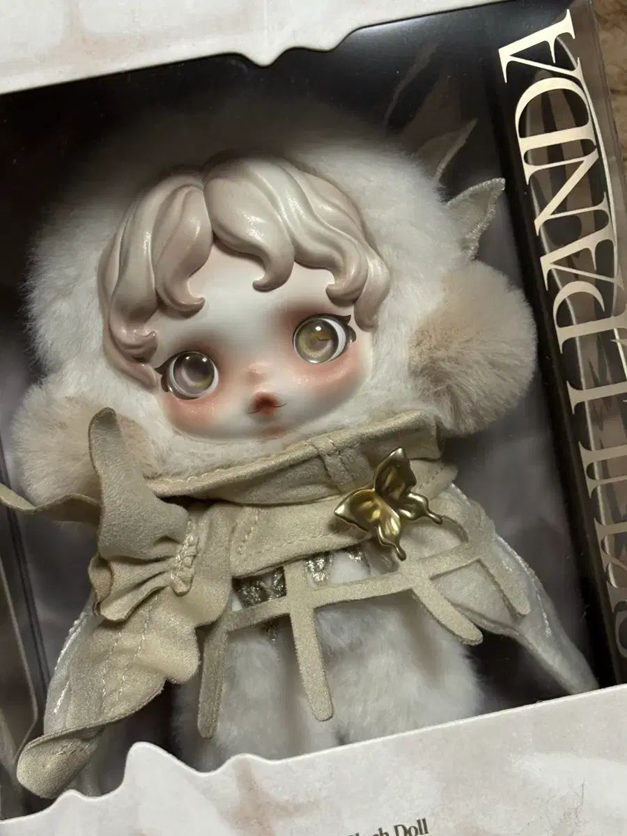 POP MART モデル 上海 Skull Panda スカルパンダ Cage uncage