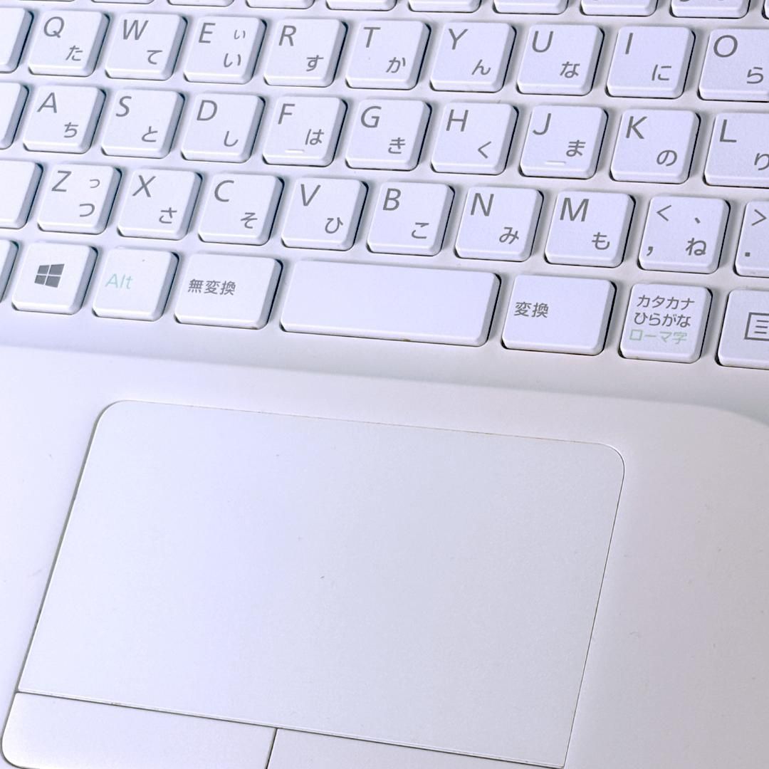 美品！Core i7・16GB・SSD・ブルーレイ・ホワイト・ノートパソコン 美品☆Corei7・メモリ16GB・SSD512・ブルーレイ・Microsoft Office付