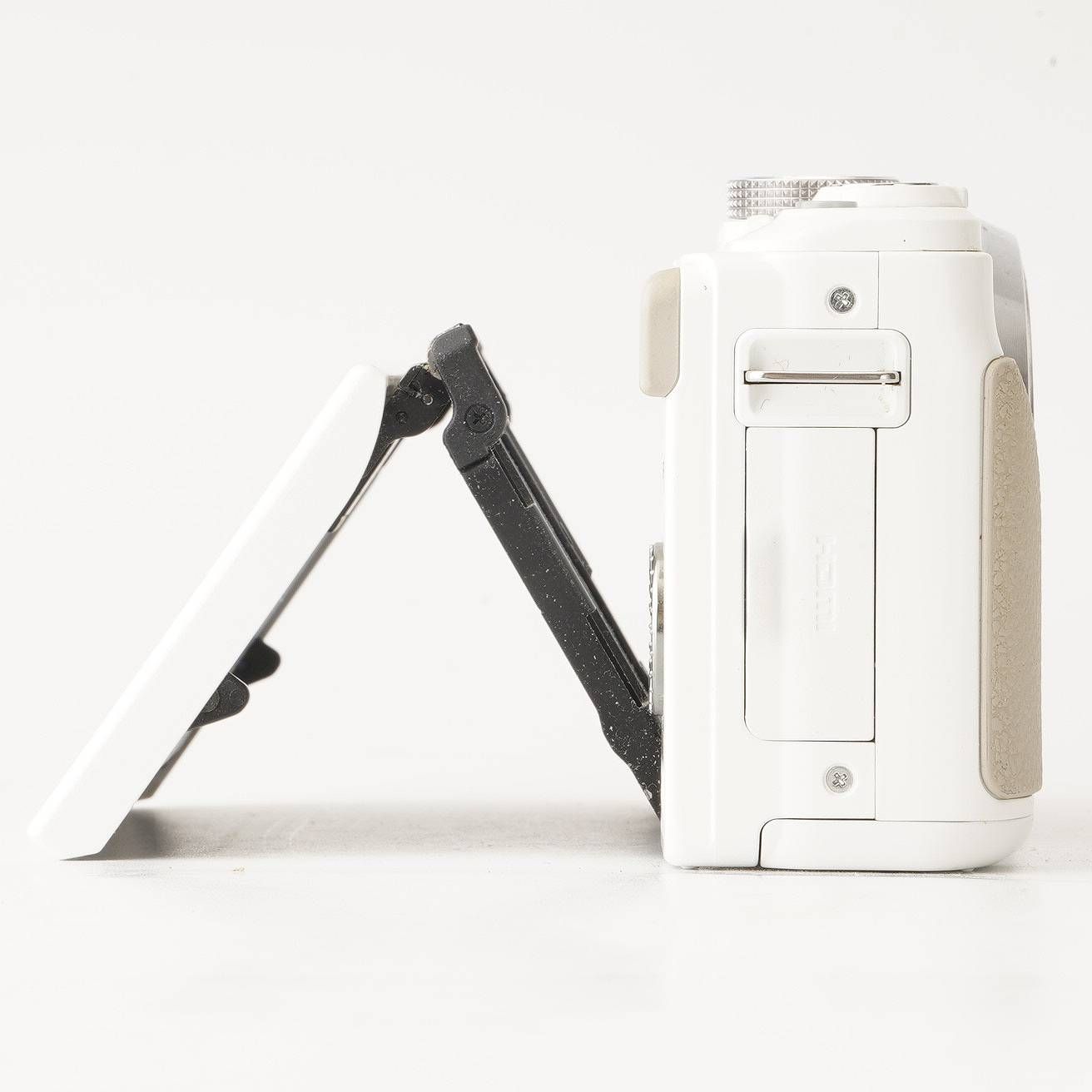 【Panasonic】LUMIX DMC-GF6 ☆美品級☆PANASONIC LUMIX パナソニック DMC-GF6 ホワイト