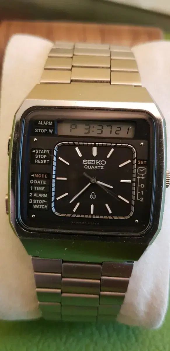 1981年 セイコー デジタル H 357 5060