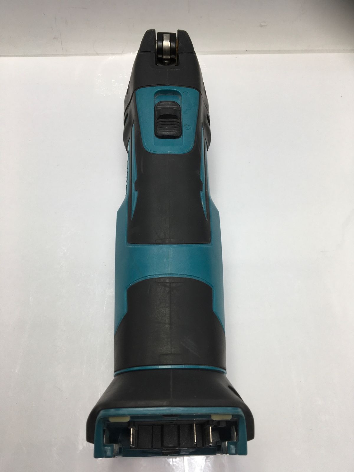  品 Makita|マキタ TM 41 DZ 14.4 v充電式マルチツール 本体のみ IT_KYTLK 知立 M 04 その他 切断工具 切断機