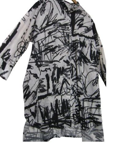 ♥ m_mefu 芽風 コットン アートプリント長袖シャツワンピース チュニック 羽織ジャケット ビッグシルエット ゆったりデザイン アイボリー 黒 ブラック レディースLサイズ40 春夏秋用 251229 503 510