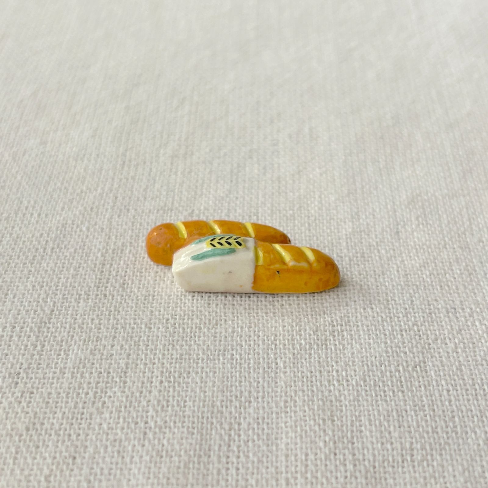 フェーヴ バゲット フランス フェーブ ミニチュア陶器 m-0498 - メルカリ