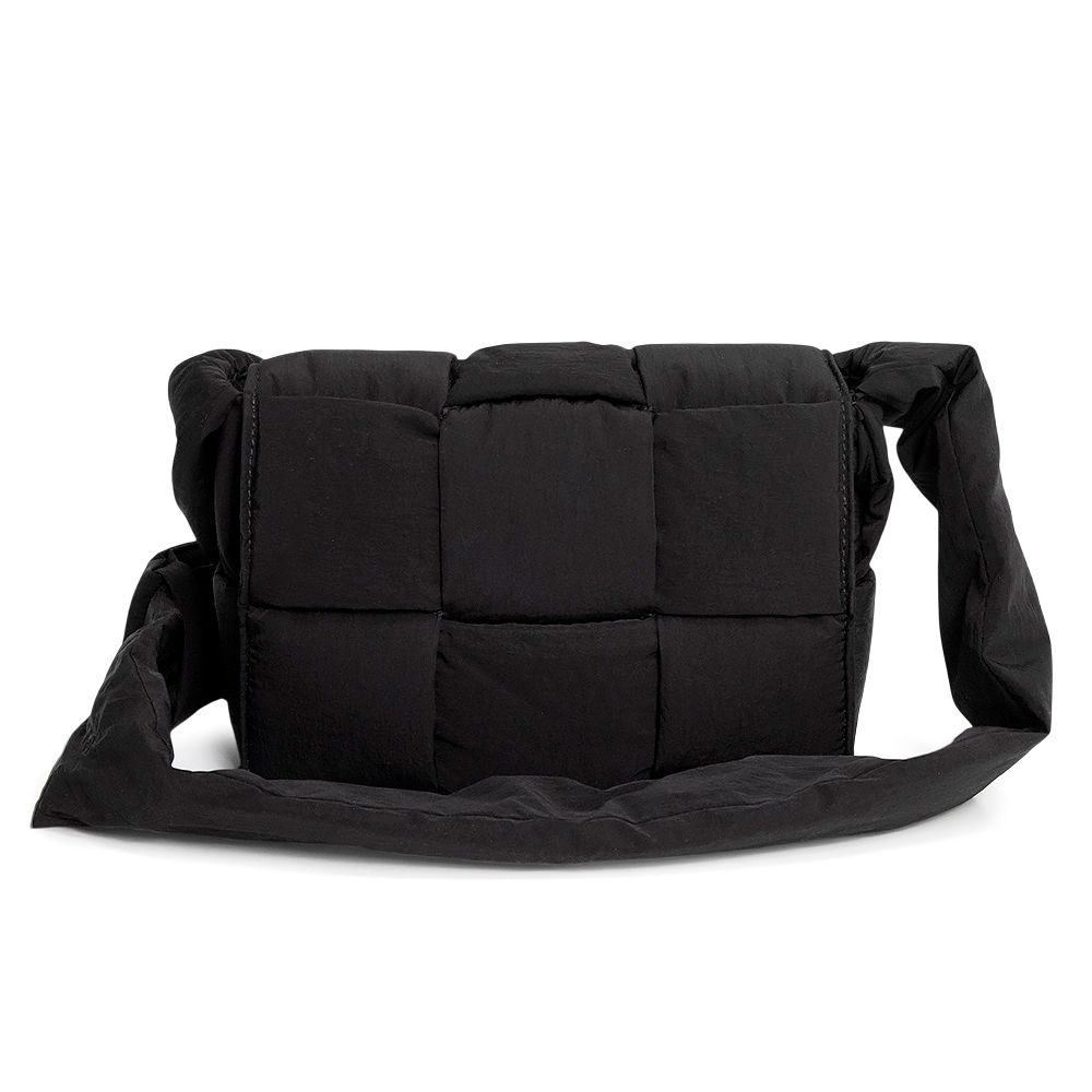 ボッテガヴェネタ 755182 スモール パデッド テック カセット ショルダーバッグ 斜め掛け ポリアミド ブラック シルバー金具 BOTTEGA VENETA ♥ 展示品