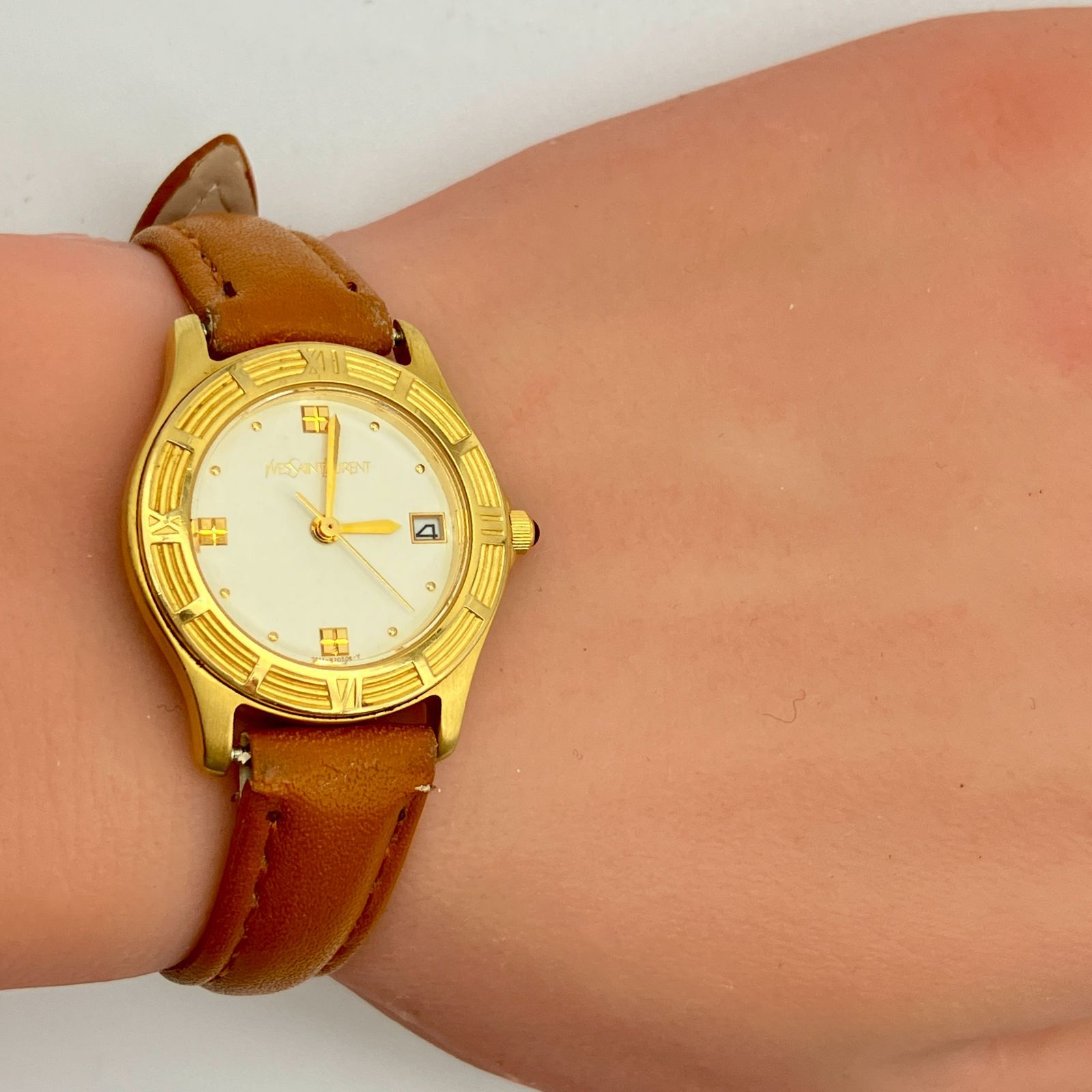 イヴサンローラン YSL 9611 H 12018 腕時計 クォーツ ゴールド ヴィンテージ アンティーク デイト ブラウン 茶色 革ベルト レトロ レディース