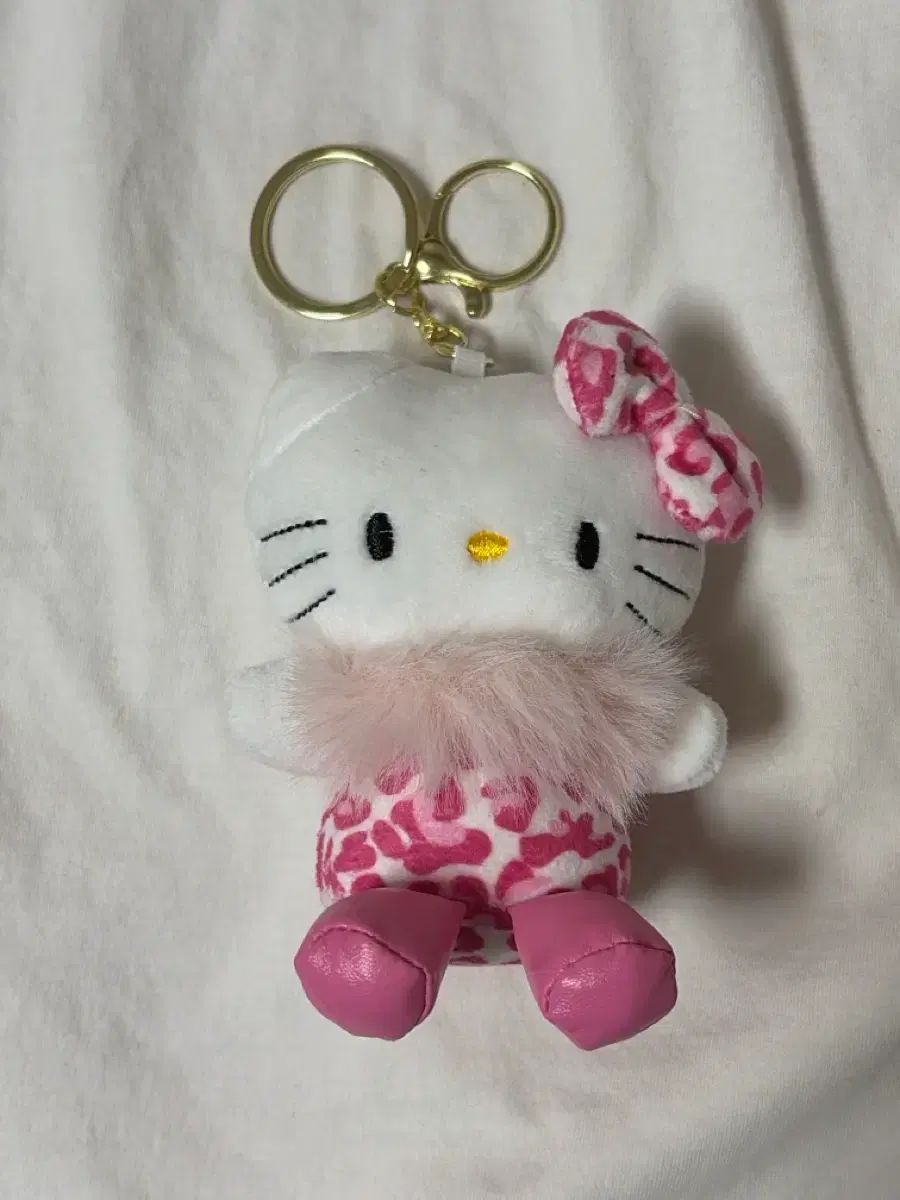 ハローキティ ピンク レオパード キーホルダー ぬいぐるみ - メルカリ