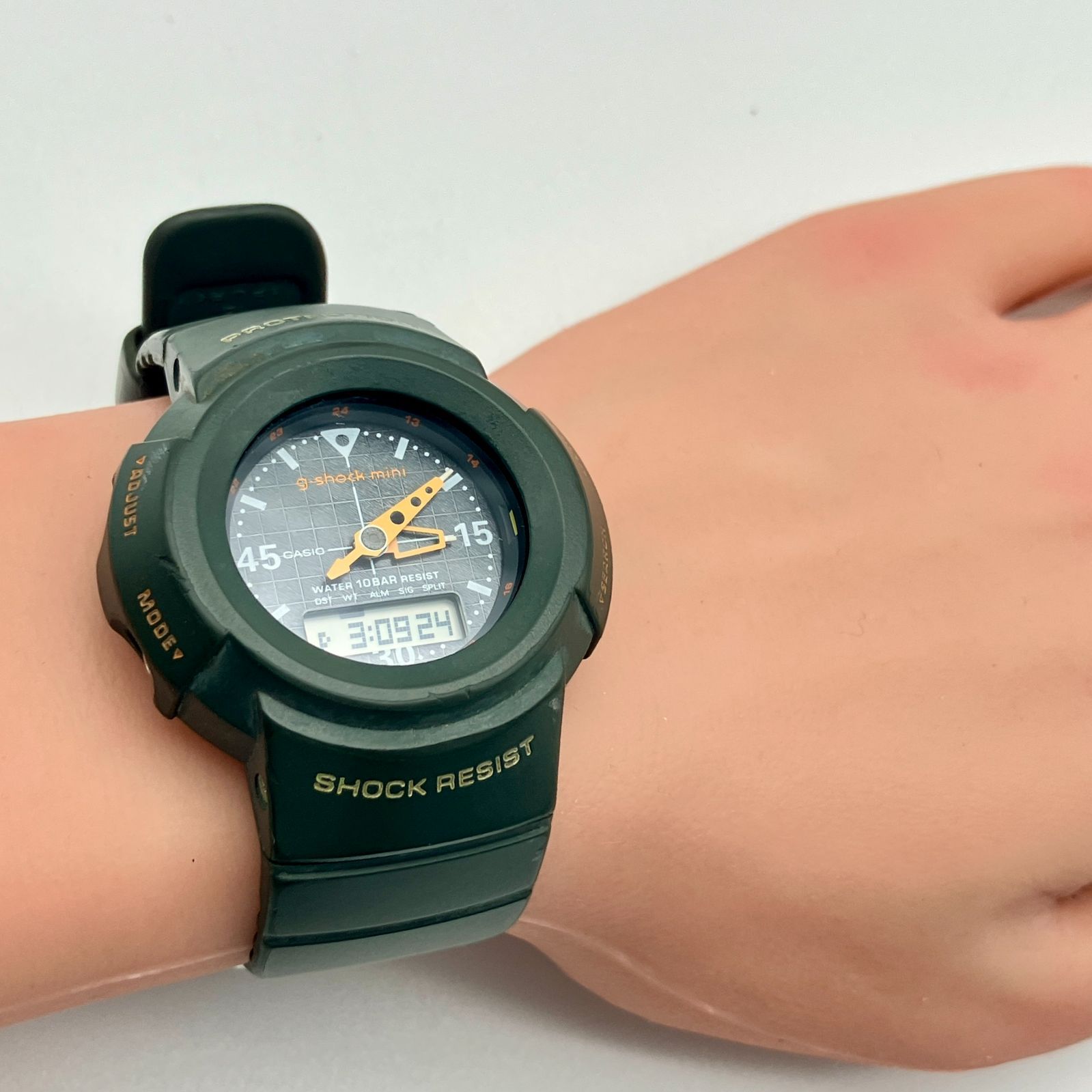 中古】カシオ CASIO G-SHOCK mini GMN-50 腕時計 ジーショック ミニ