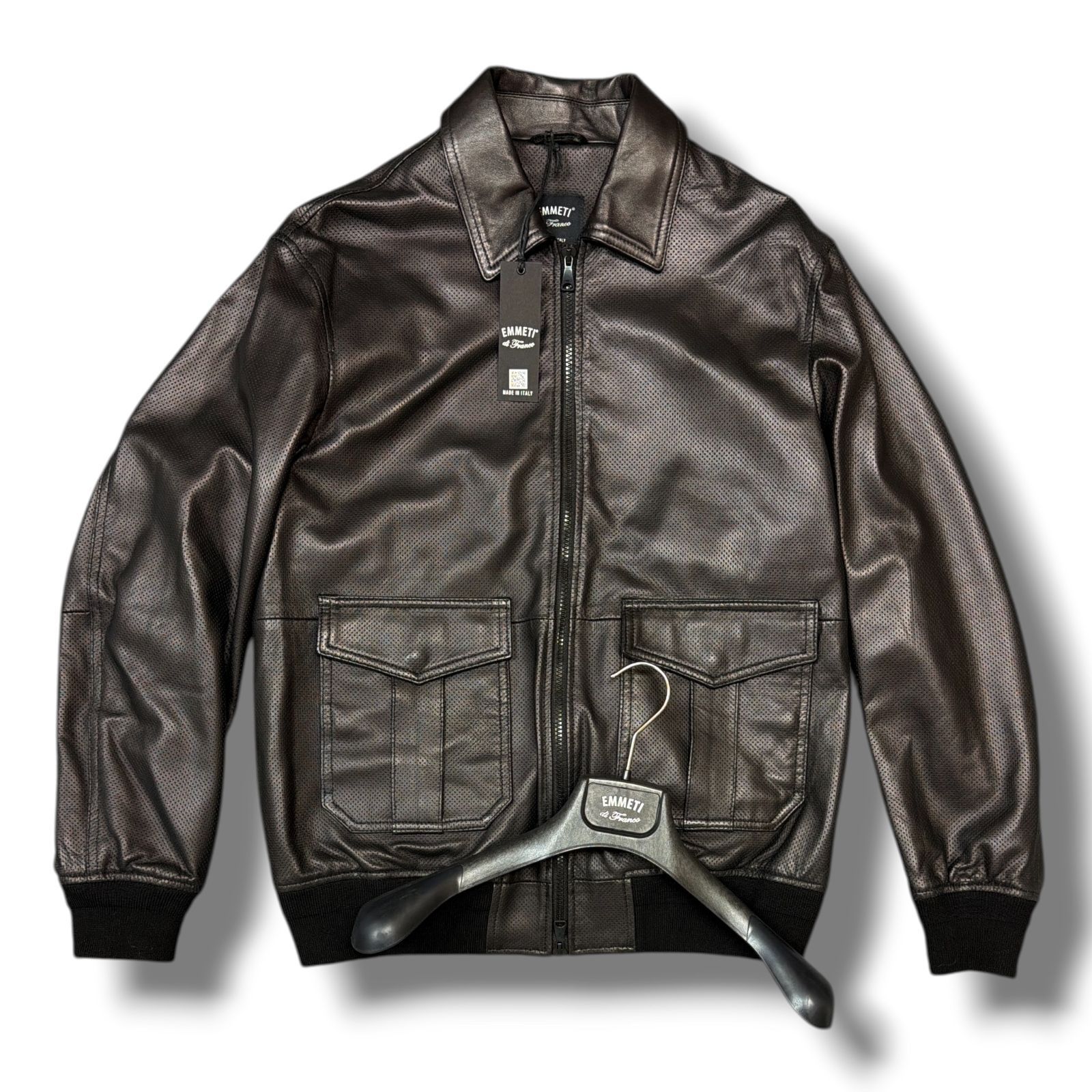 参考上代231000円 未使用 EMMETI 25SS AKRON PUNCHING NAPPA CERATA