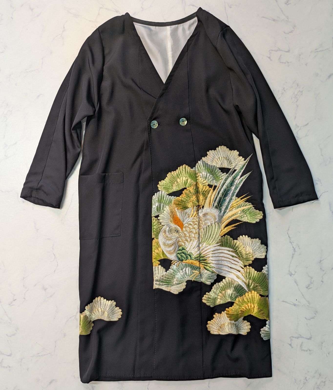 松に尾長鶏刺繍 黒留袖コート ダブルボタン 着物リメイク - メルカリ