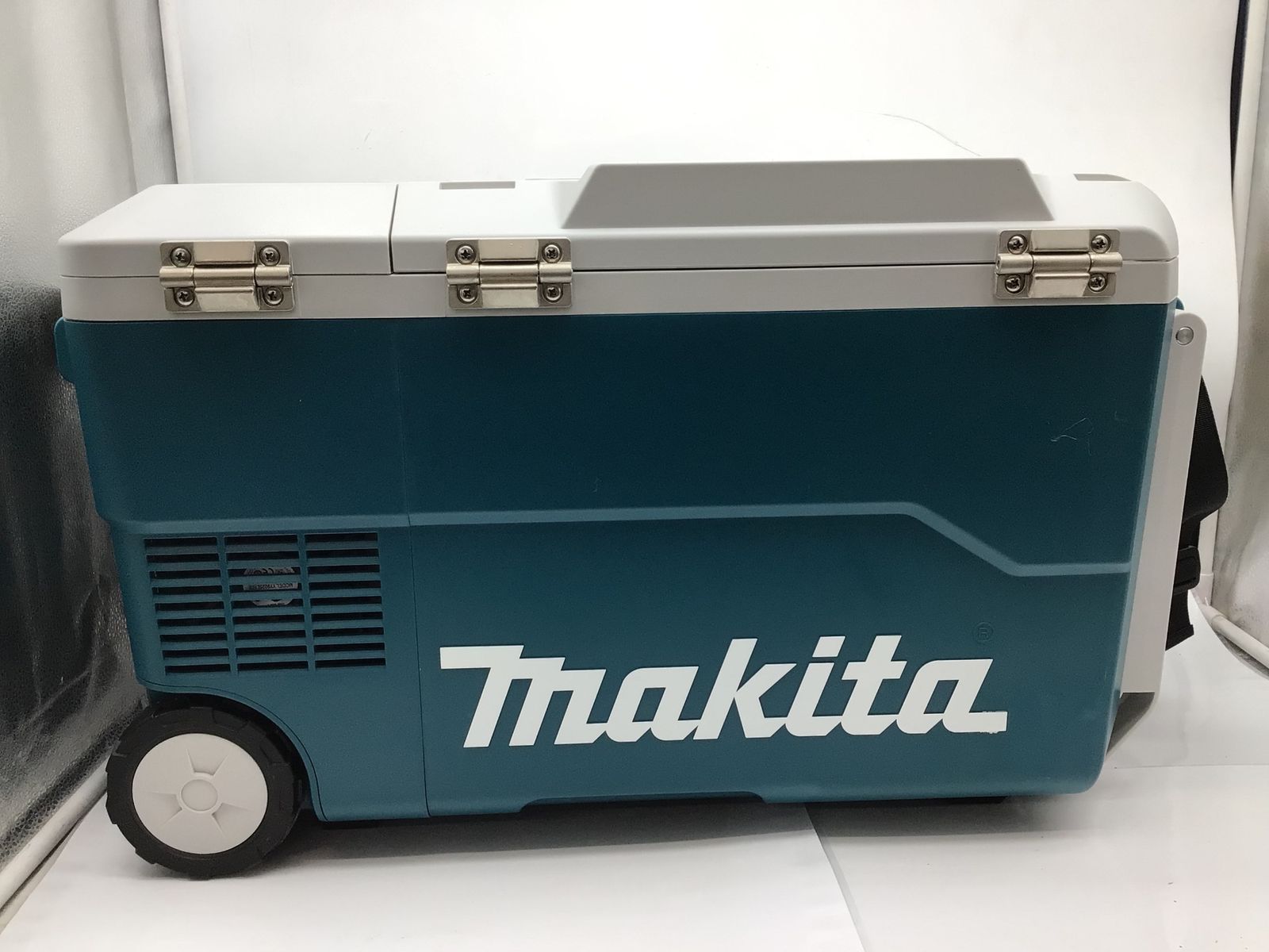 ♥に近い Makita|マキタ CW 180 DZ 充電式保冷温庫 IT_HRA 2 K 知立 M 04