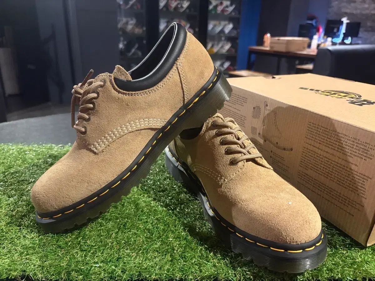 270 DR MARTENS ドクターマーチン ベージュ 20 以上割引
