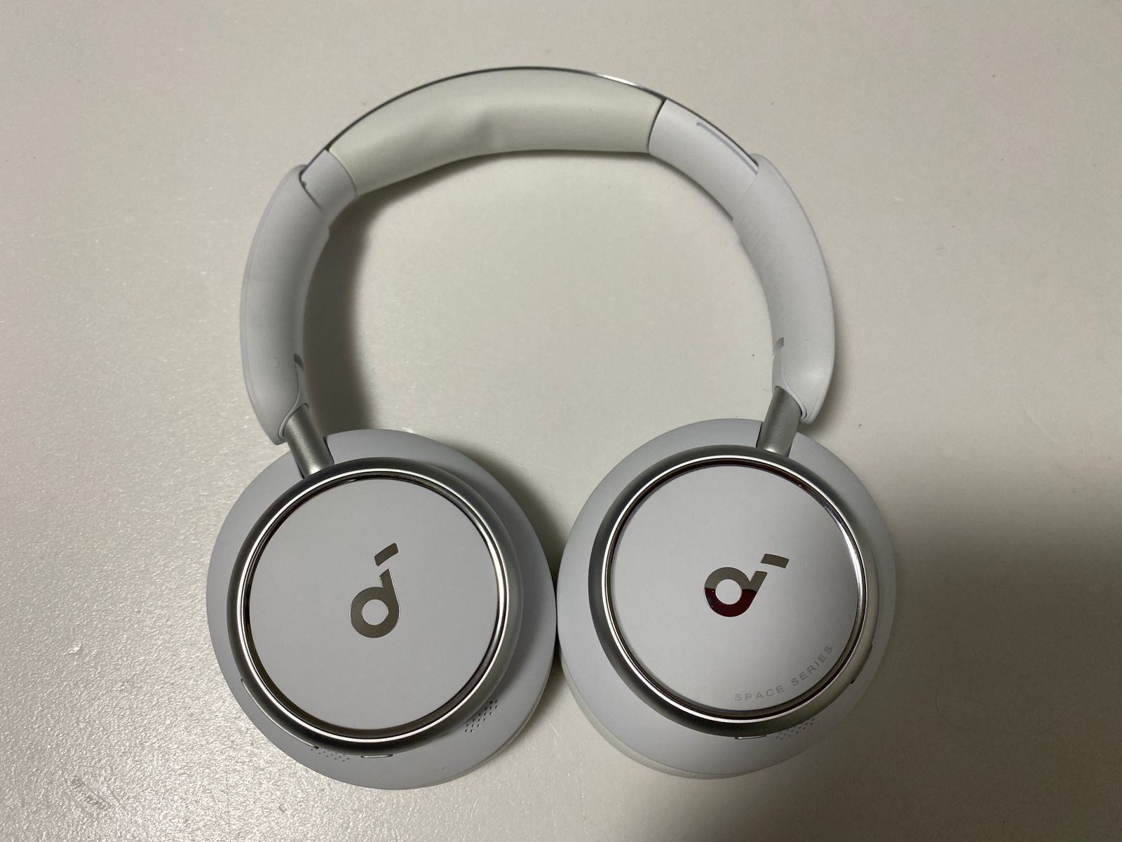 ◯ アンカー Anker ワイヤレスヘッドフォン Soundcore Space Q 45 ホワイト 最大65時間音楽再生 1100 3252