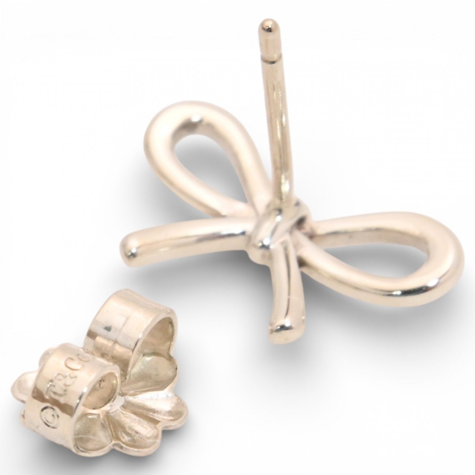 ティファニー ボウ リボンモチーフ ピアス Sランク ti1717gg - メルカリ