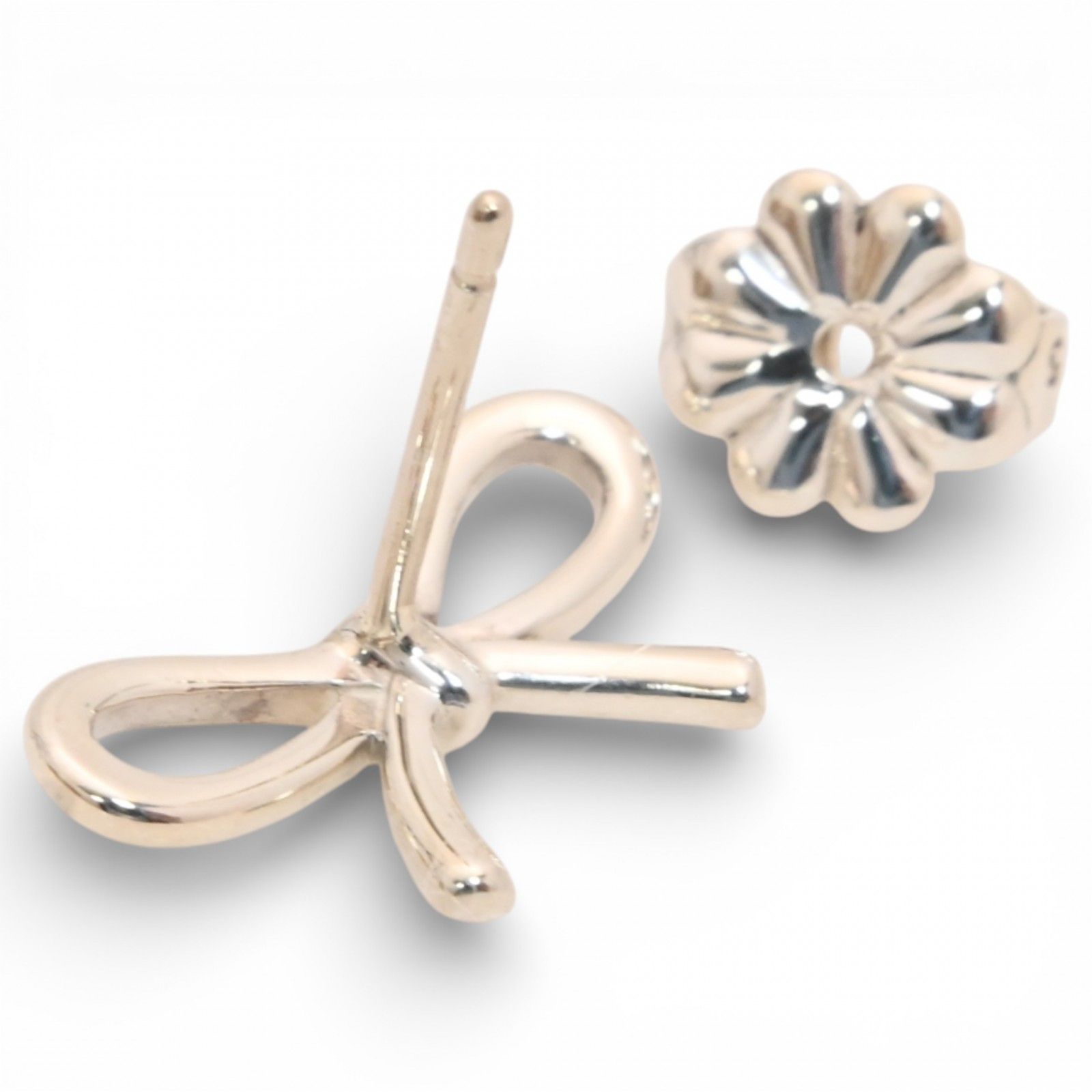 ティファニー ボウ リボンモチーフ ピアス Sランク ti1717gg - メルカリ