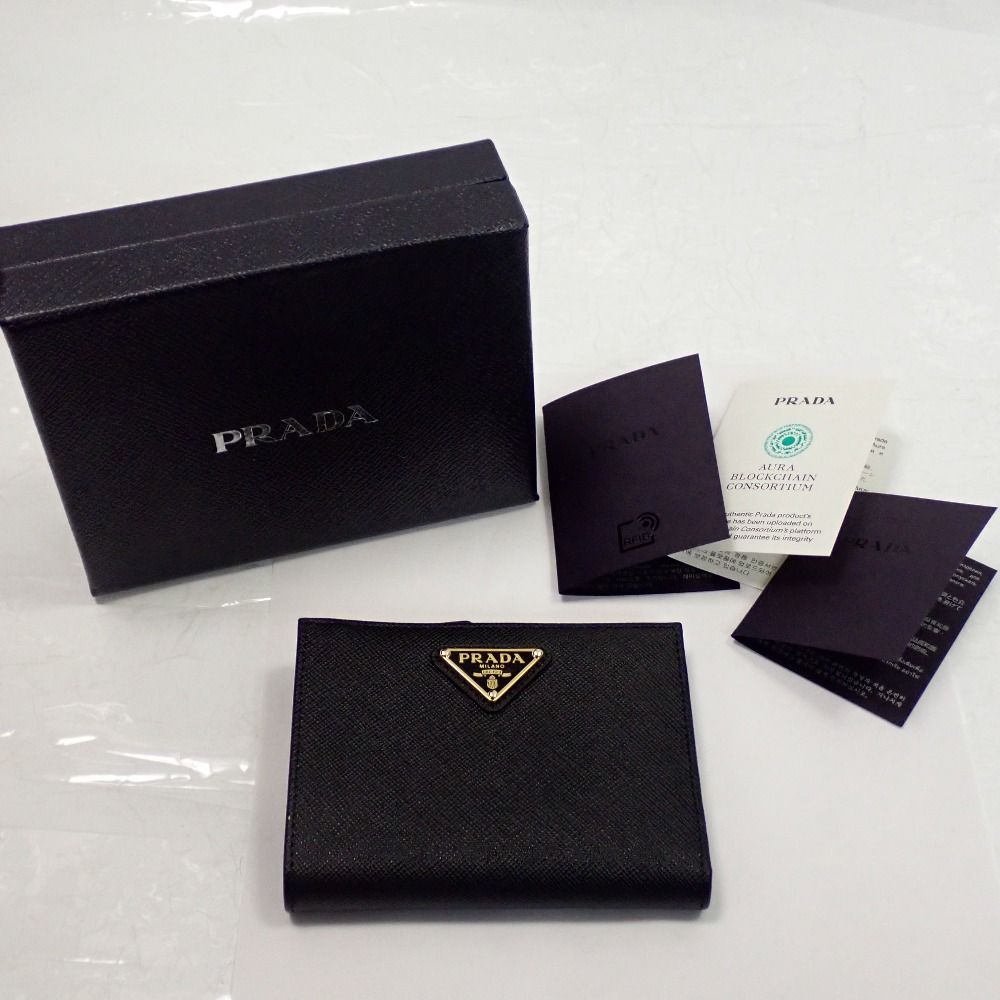 Th 1004471 二つ折り財布 サフィアーノトライアングル 財布 1 ML 050 ブラック ♥