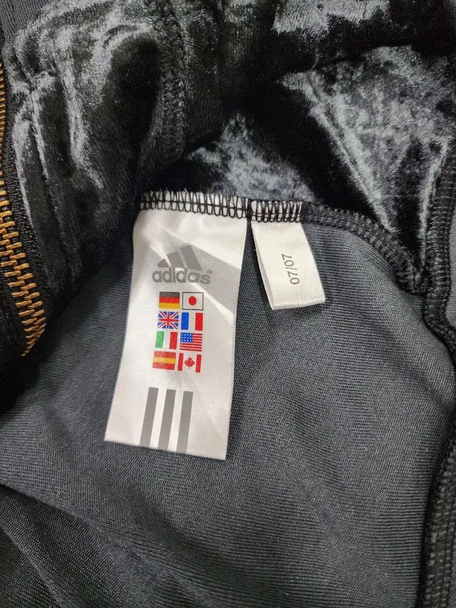 ツアーベルベット