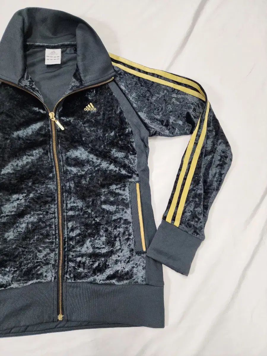 ツアーベルベット