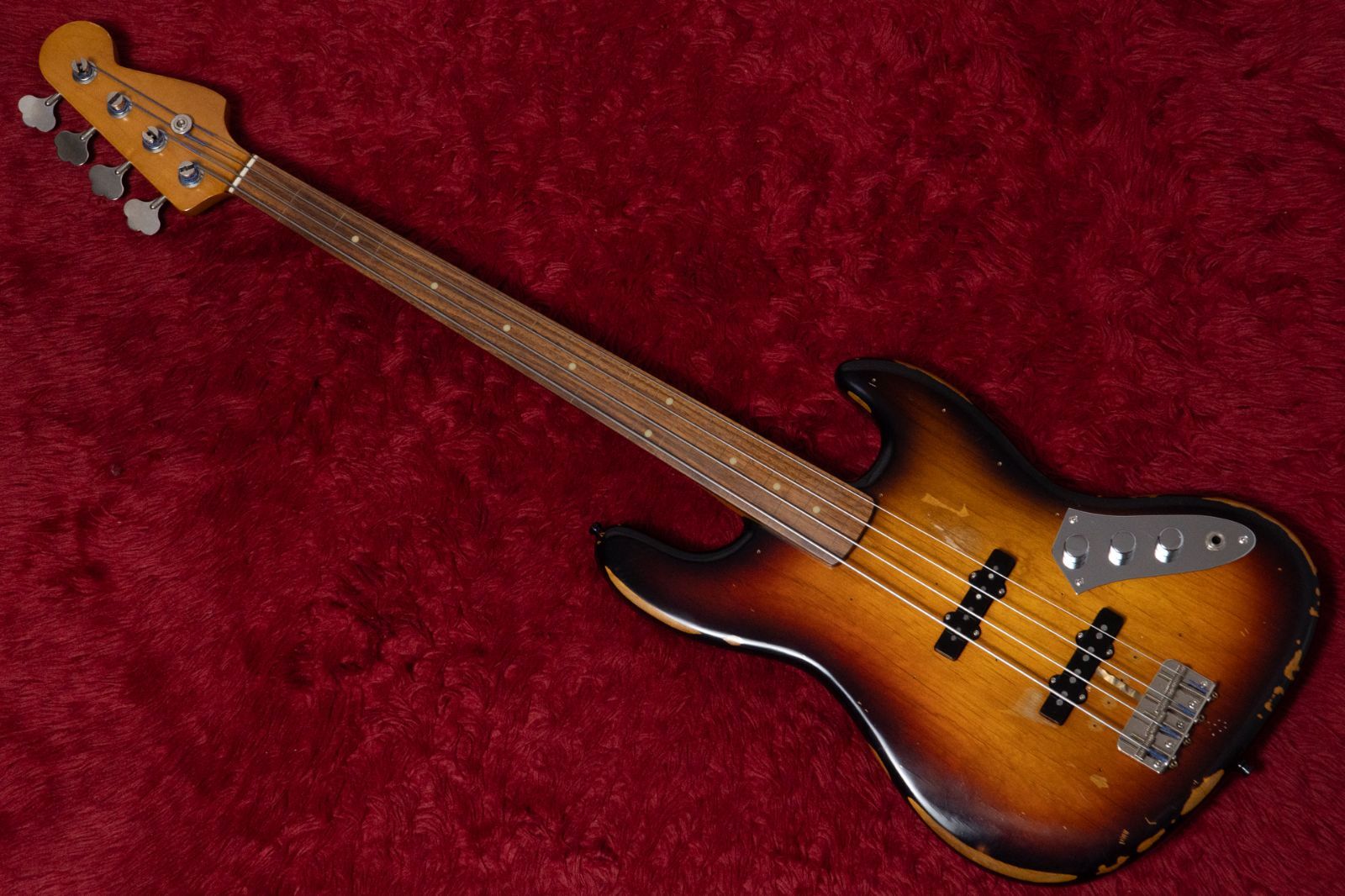 EDWARDS E JB 118 R RE 4 180 kg GIB横浜