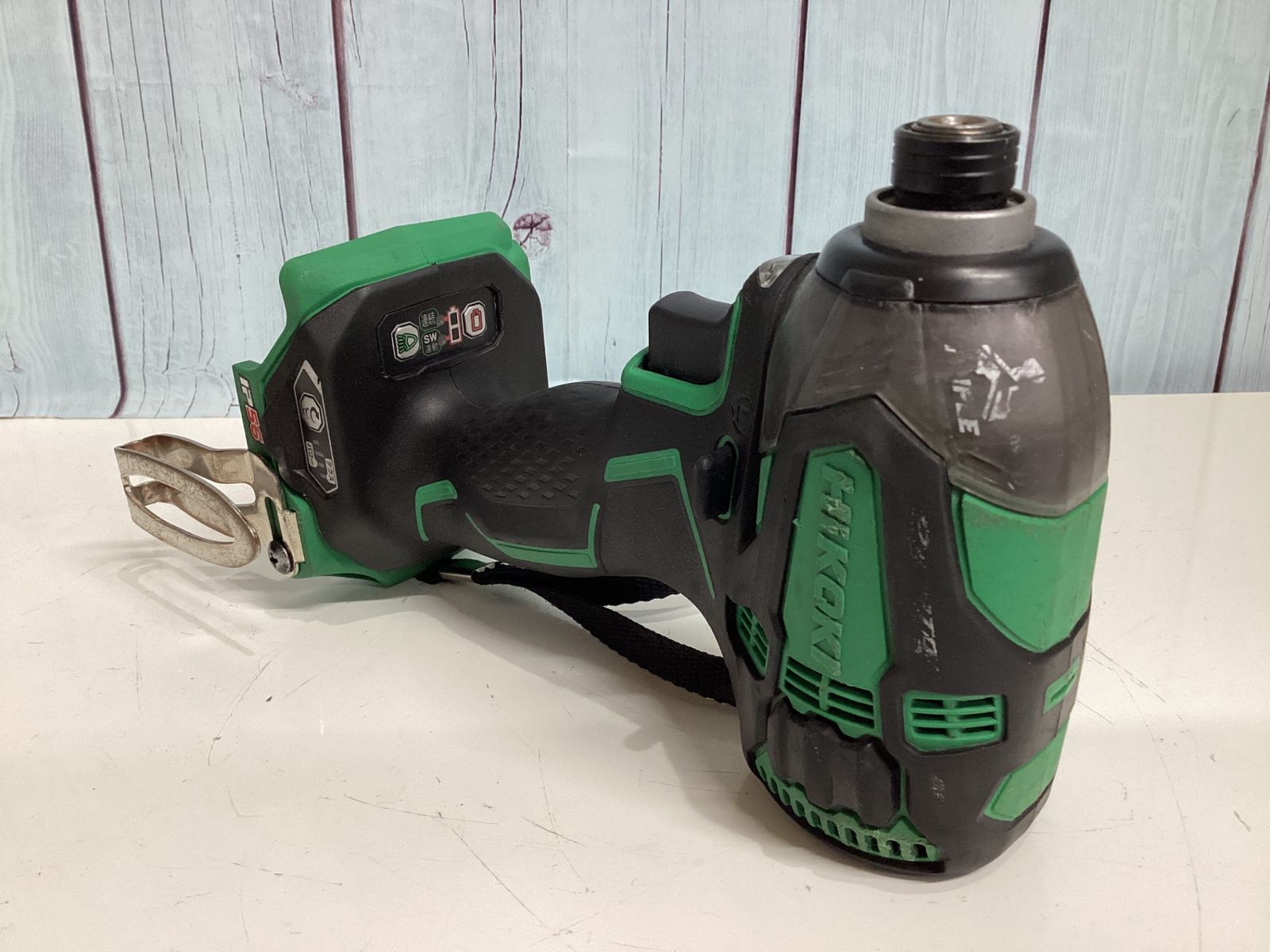 コードレスインパクトドライバー