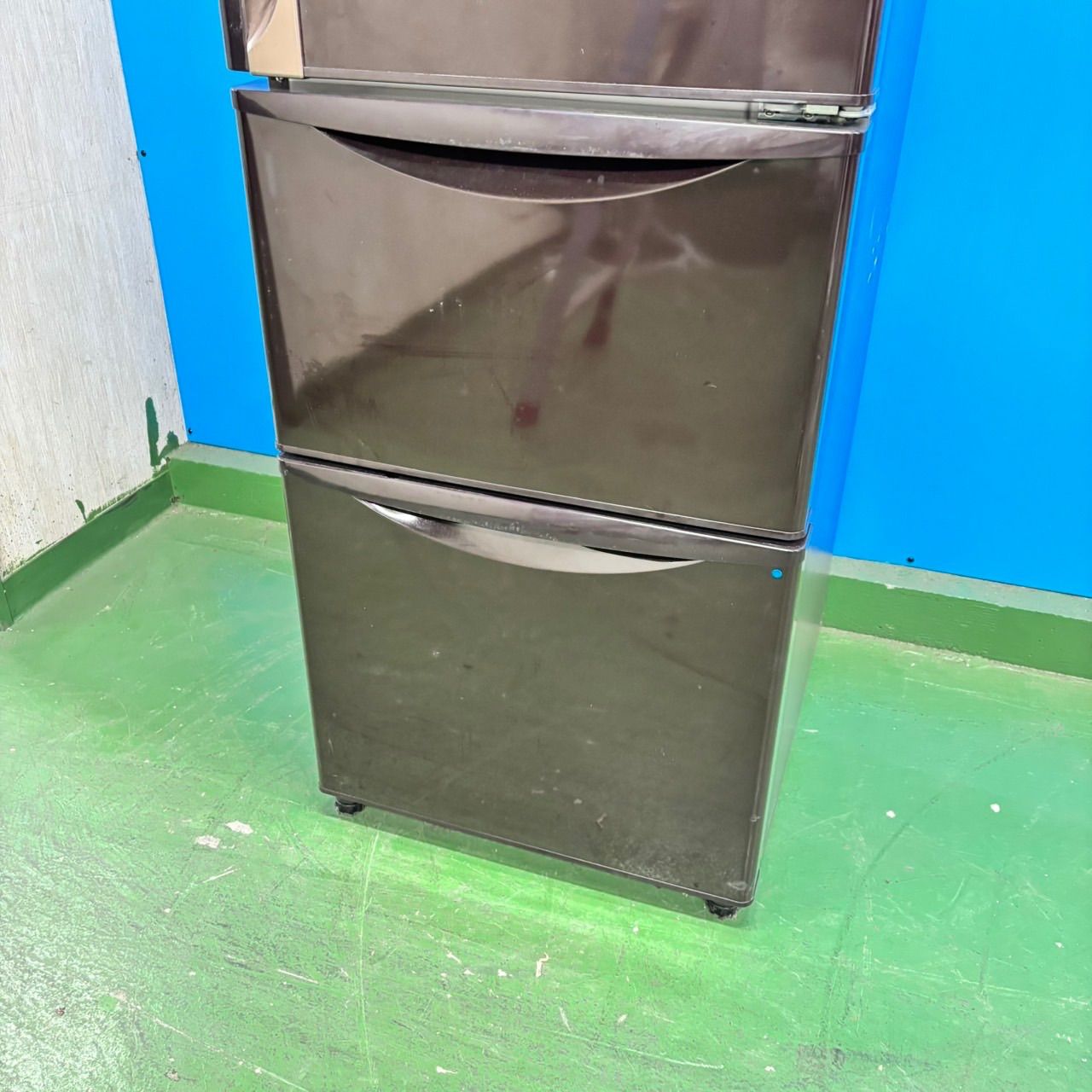 539 日立大型冷蔵庫 300L強 小型 家庭用 右開き 自動製氷 ブラウン