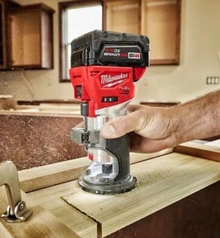 M 18ルーターミルウォーキー milwaukee