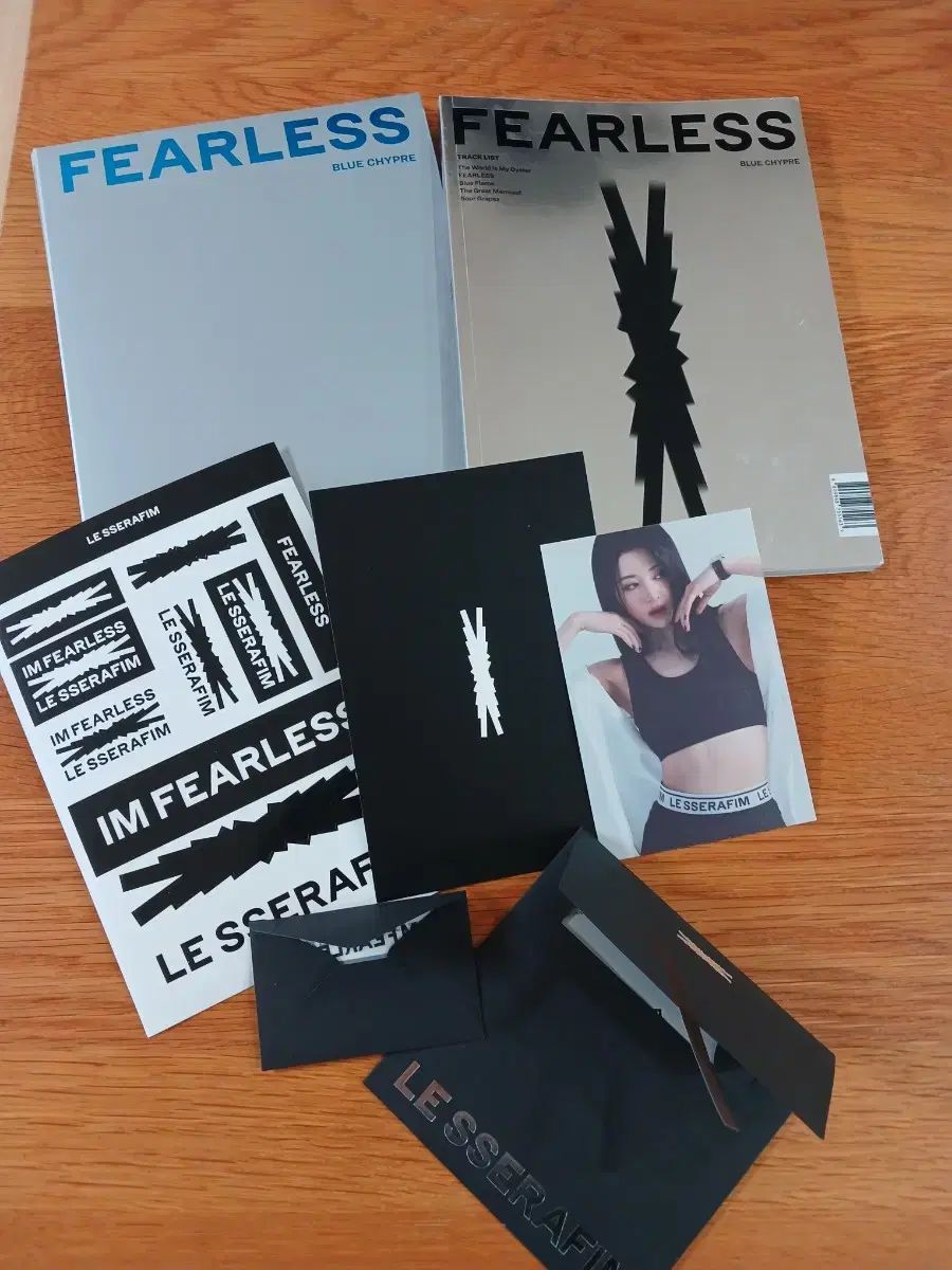 LE SSERAFIM（ルセラフィム）アルバム（トレカなし） - メルカリ