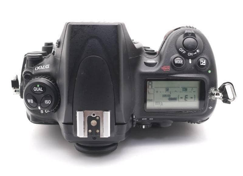 □完動品 Nikon D700 デジタル一眼レフ ショット数11313 - メルカリ