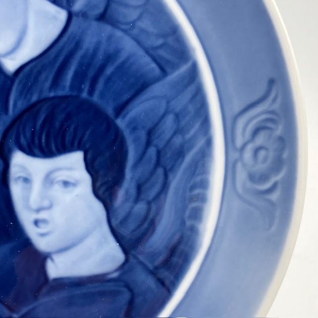 イヤープレート