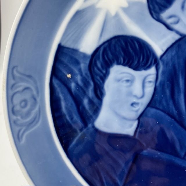 【ロイヤルコペンハーゲン】　１９２２年・イヤープレート　歌う天使 Amazon.co.jp: 1922年 ロイヤルコペンハーゲン イヤープレート 「歌う