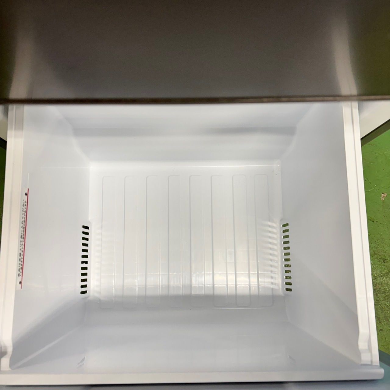 549 三菱 大型冷蔵庫 200L強 小型 一人暮らし 自動製氷 右開き - メルカリ