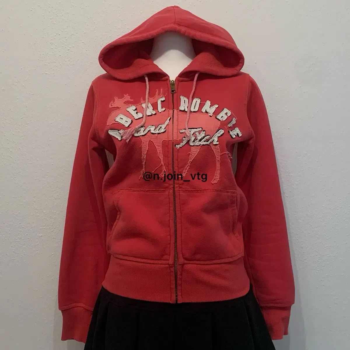 アバクロンビー ダホン ピンク フードジップアップ